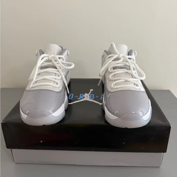 Nike Air Jordan 11 Low Gray White Sneakers display picture 3